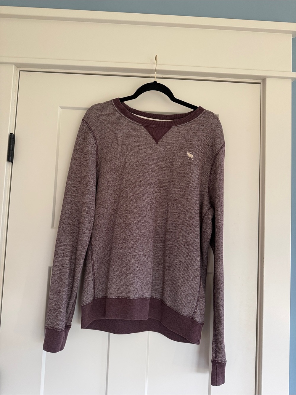Abercrombie & Fitch  Men Muscle Fit Heathered Burgundy Crewneck Sweatshirt Large